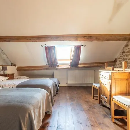 Aux 2 Puys - Le Lemptégy Panzió 4*