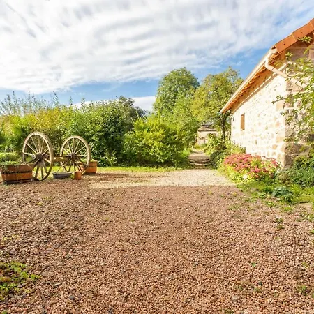 Aux 2 Puys - Le Lemptégy 4*